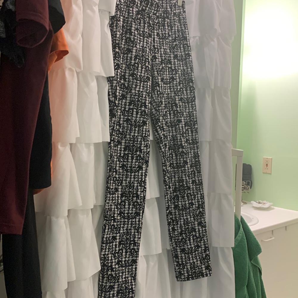 Black and white leggings